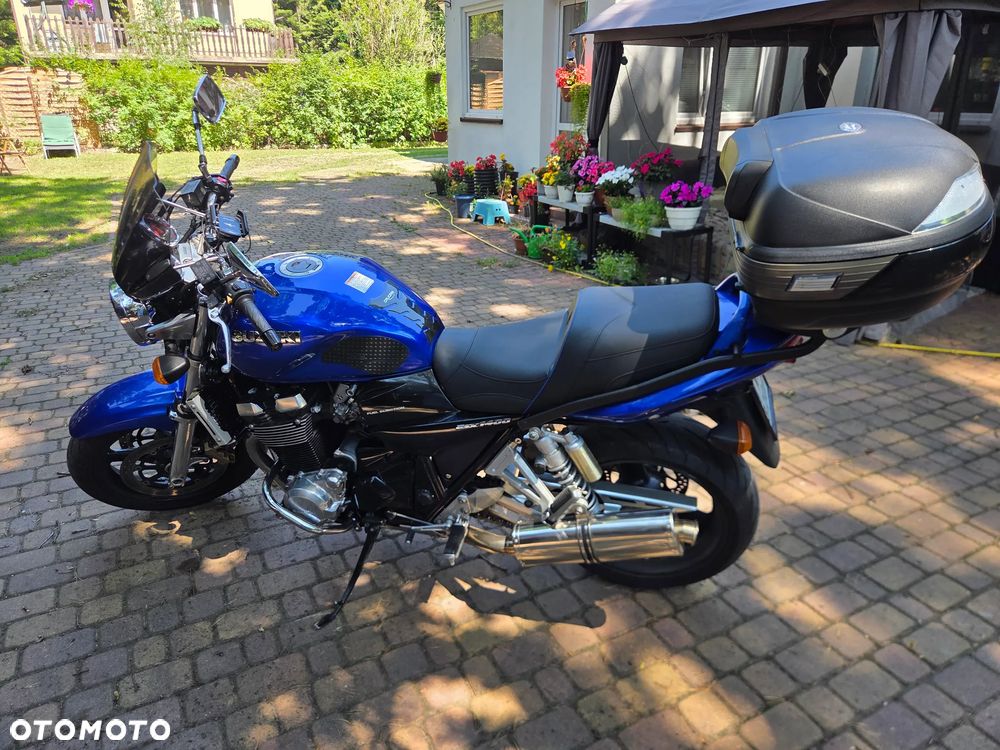 Suzuki GSX - 2