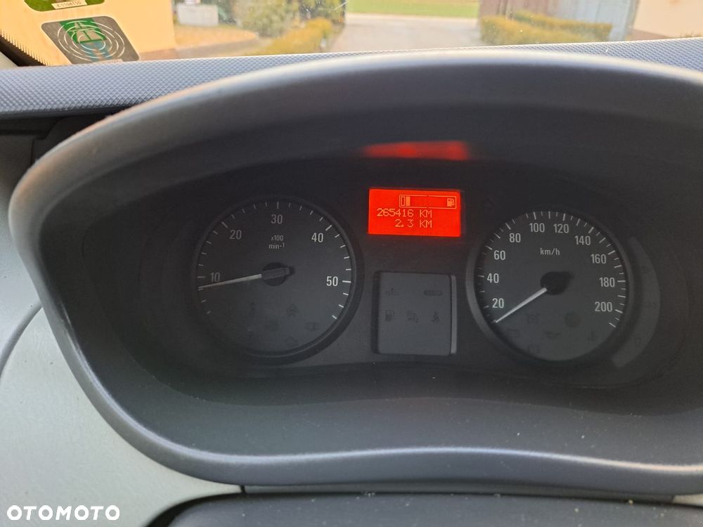 Opel Vivaro - 16
