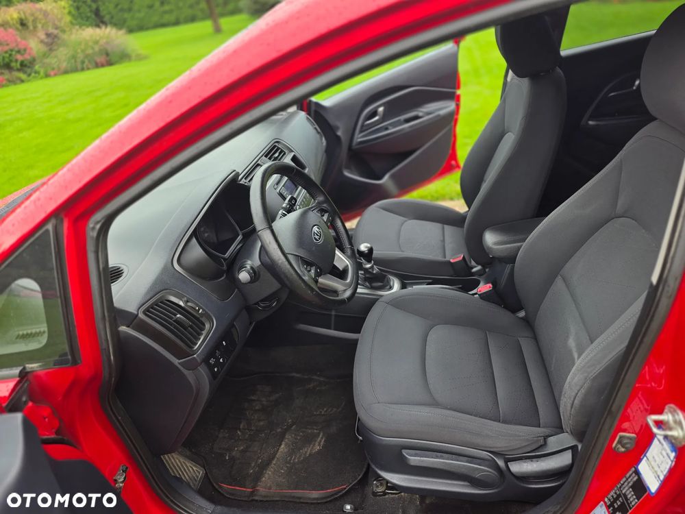 Kia Rio 1.2 M - 12