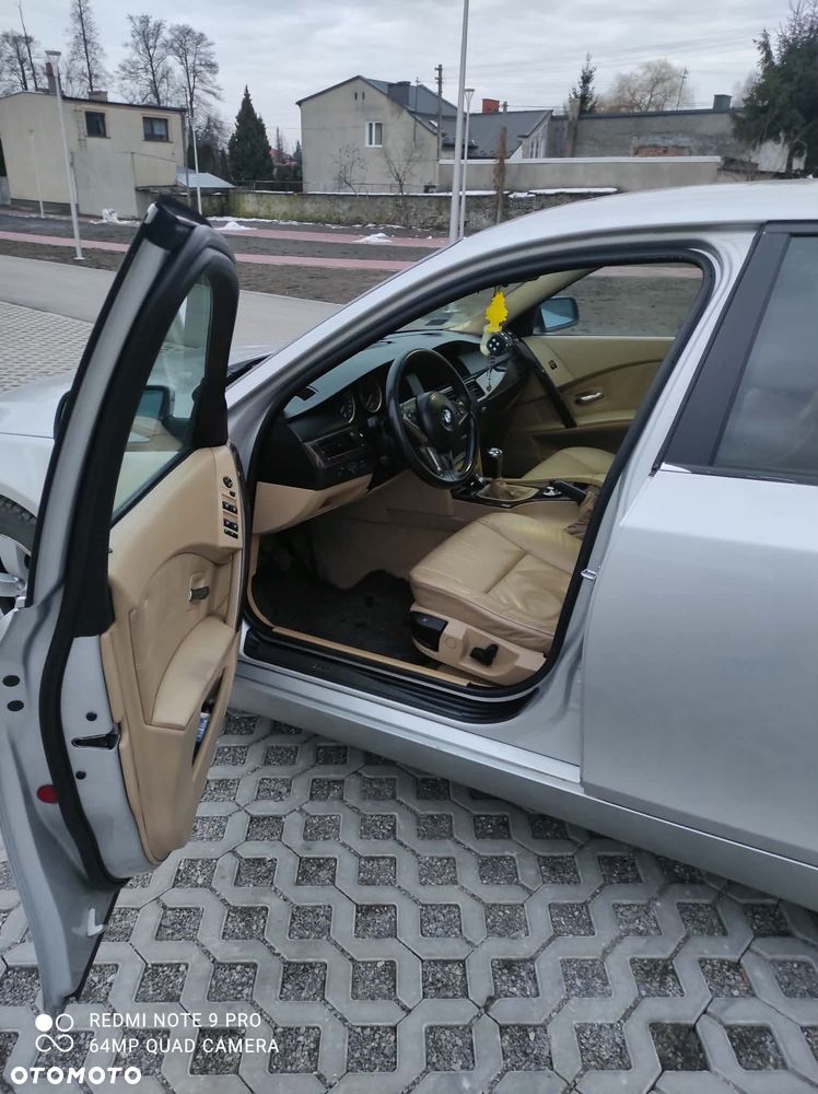 BMW Seria 5 525i - 11