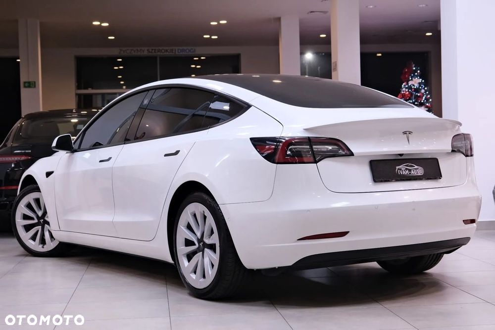 Tesla Model 3 Standard Range Plus - 8