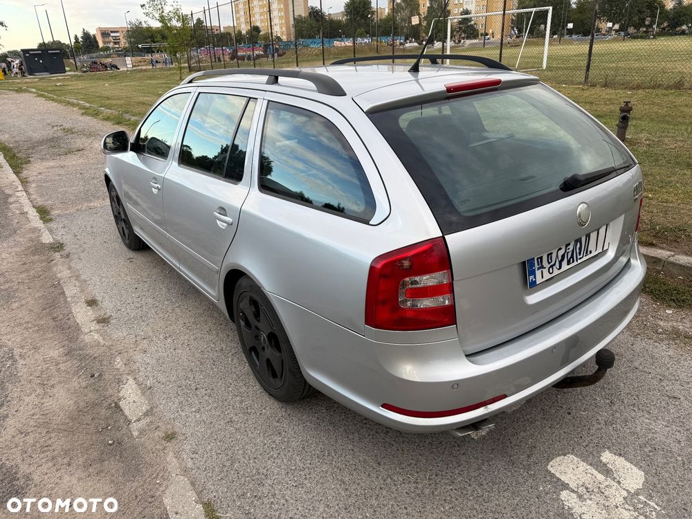 Skoda Octavia 2.0 TDI DPF RS - 3