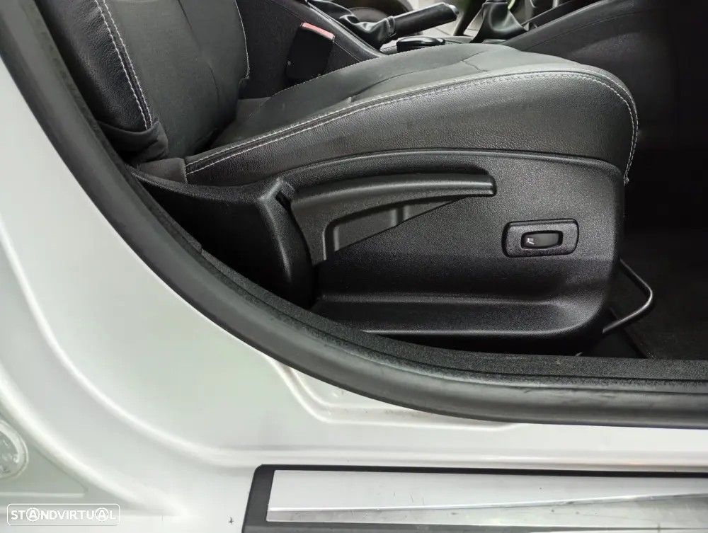 Renault Fluence 1.5 dCi Exclusive — fotografia 18