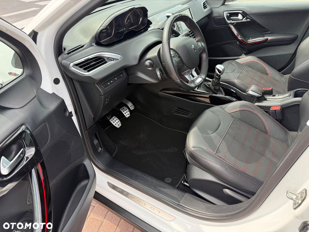 Peugeot 2008 PureTech 130 Stop&Start GT-Line Edition - 13