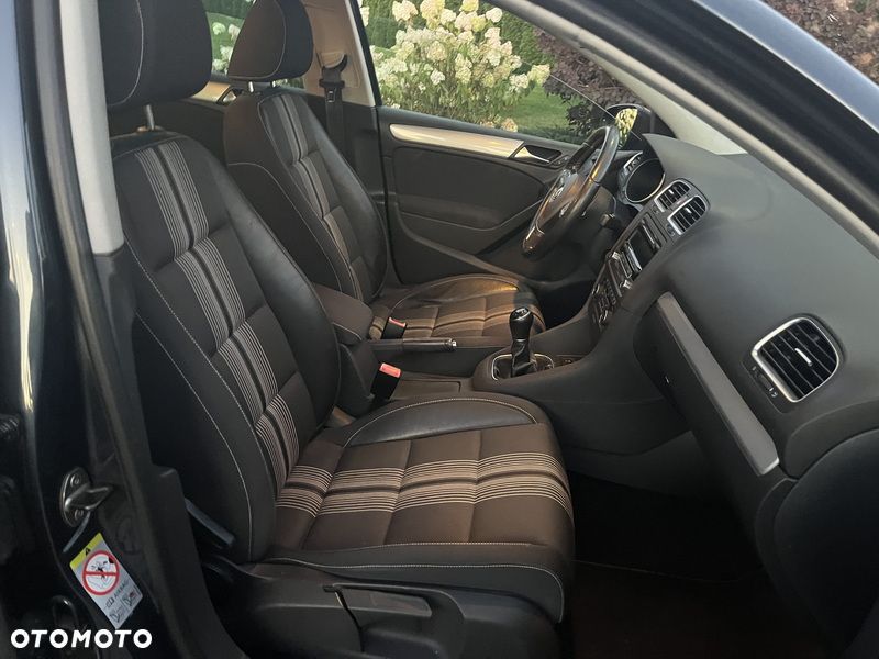 Volkswagen Golf 1.2 TSI MATCH - 17