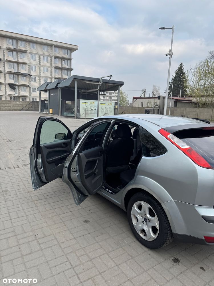 Ford Focus 1.6 TDCi DPF Ambiente - 14