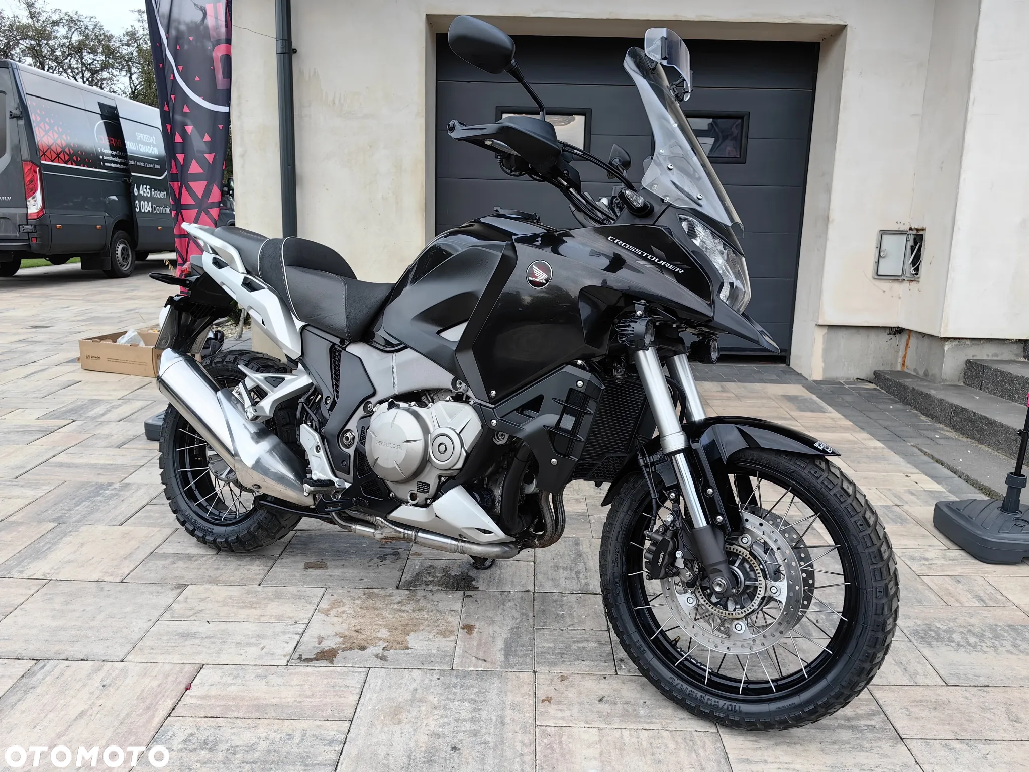 Honda VFR - 12
