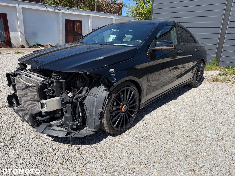 Mercedes-Benz CLA AMG 45 4Matic 7G-DCT Orange Art Edition - 3