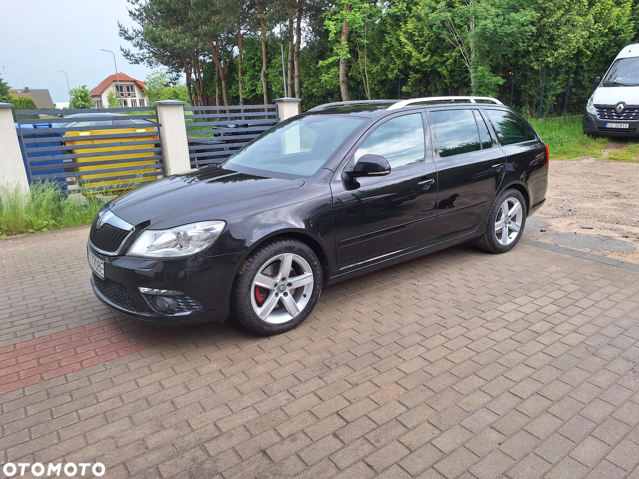 Skoda Octavia Combi 2.0 TDI CR DPF DSG RS - 1