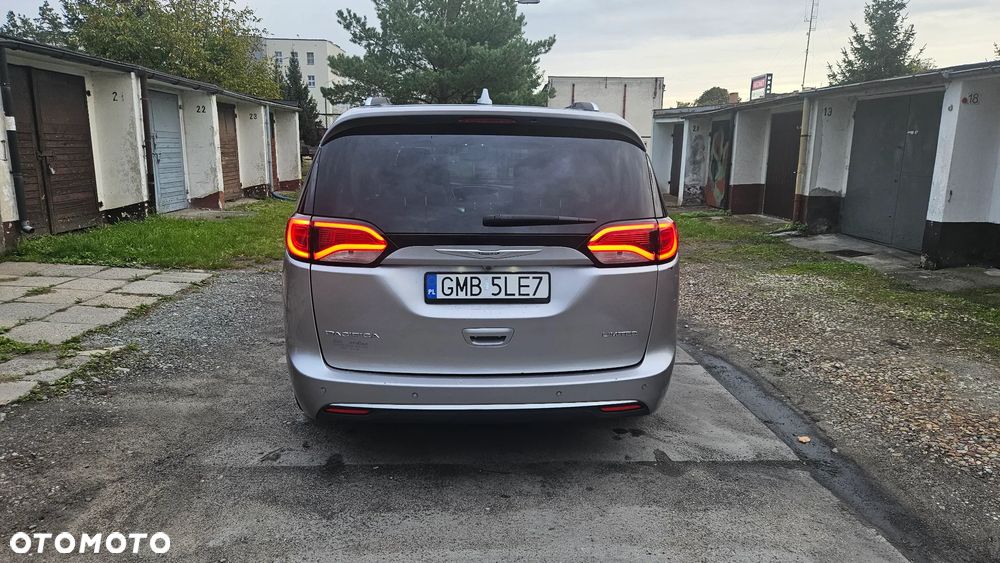Chrysler Pacifica - 14
