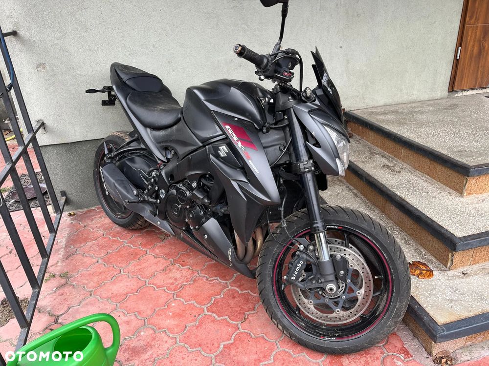 Suzuki GSX 1000 - 2