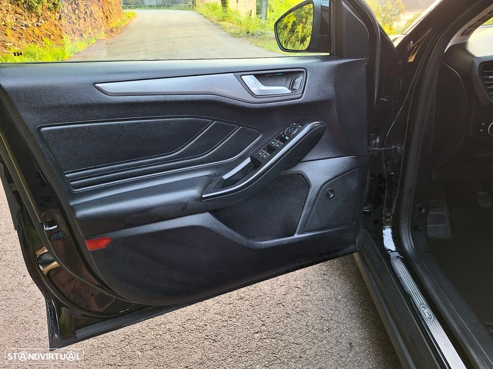 Ford Focus SW 1.5 TDCi EcoBlue Titanium - 24