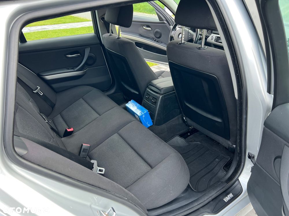 BMW Seria 3 320i - 21