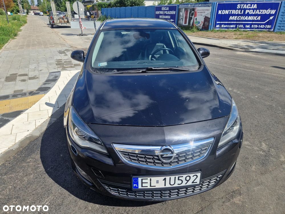 Opel Astra 1.6 T Cosmo - 4