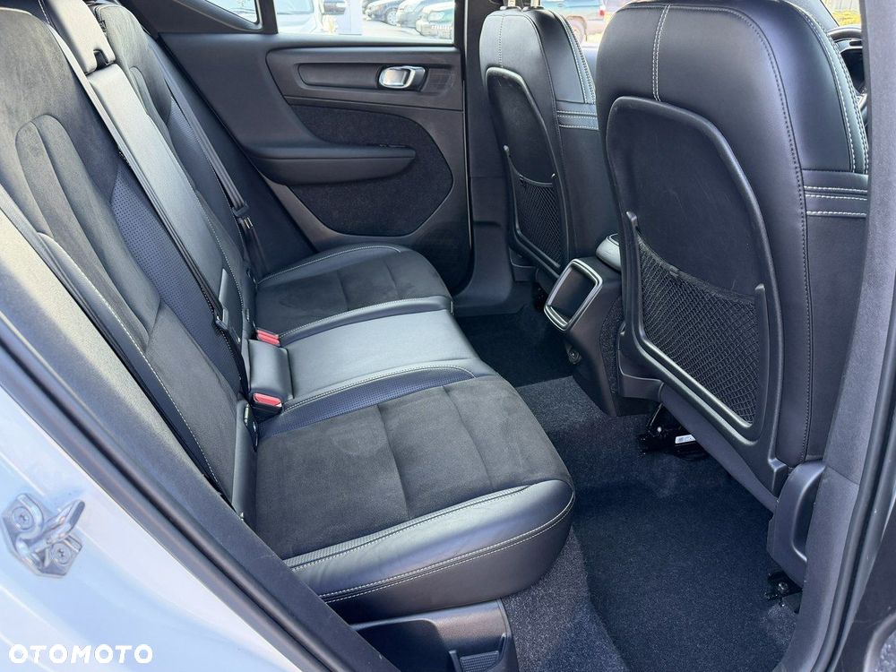 Volvo XC 40 D4 SCR AWD R-Design - 30