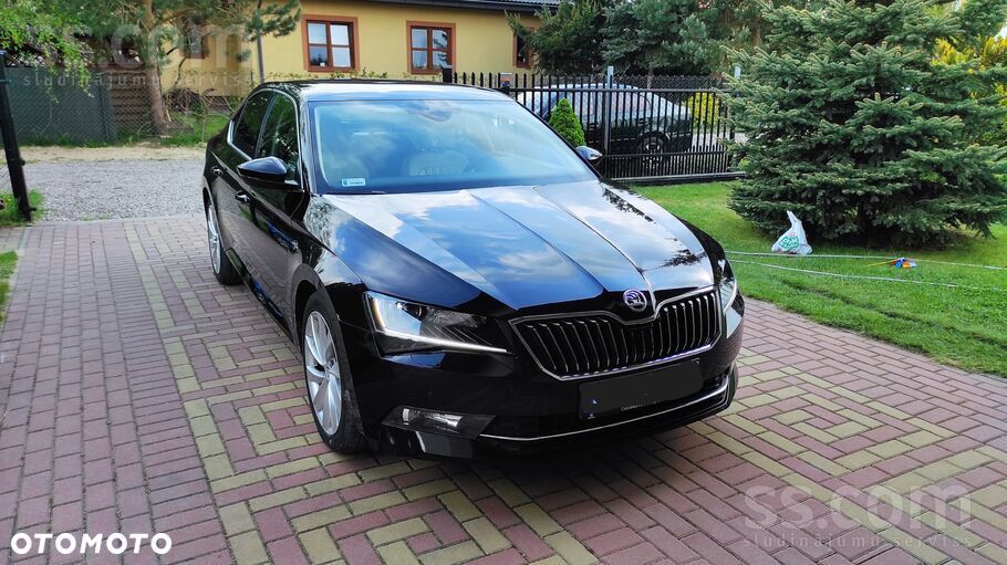 Skoda Superb 2.0 TDI L&K DSG - 2