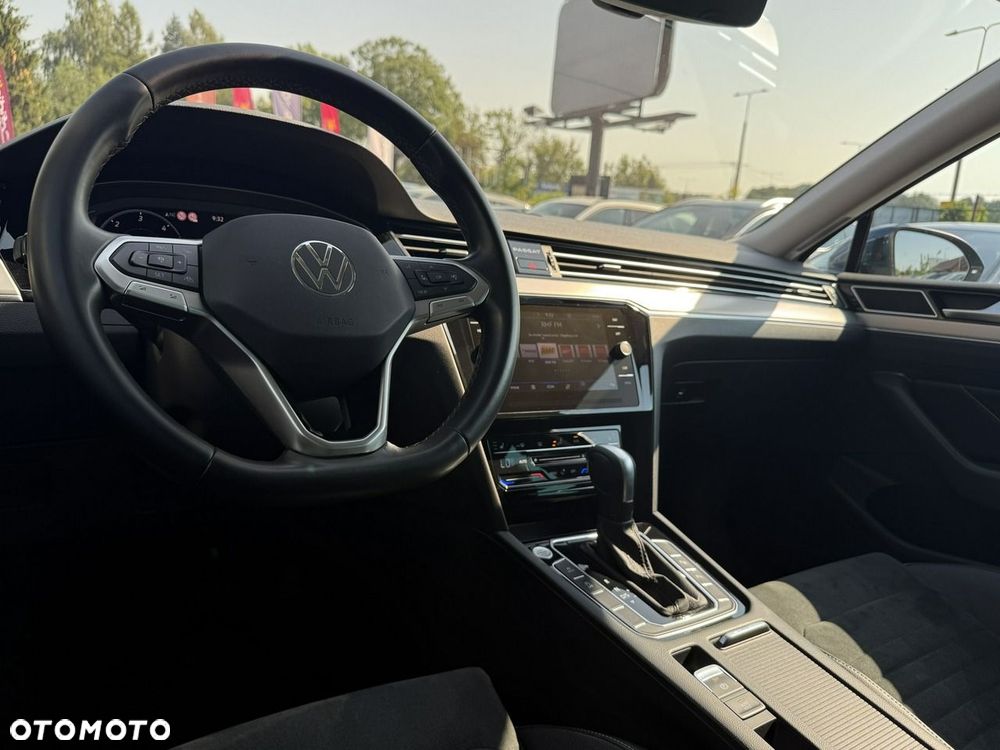 Volkswagen Passat 2.0 TDI Elegance DSG - 14