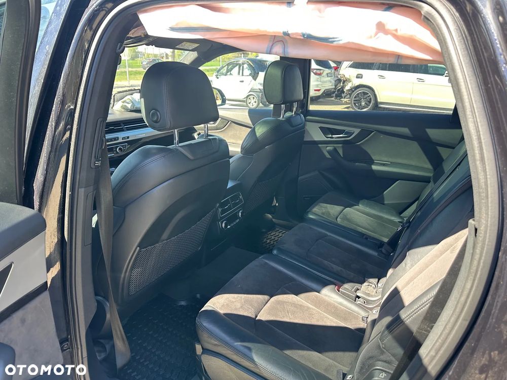 Audi Q7 - 9