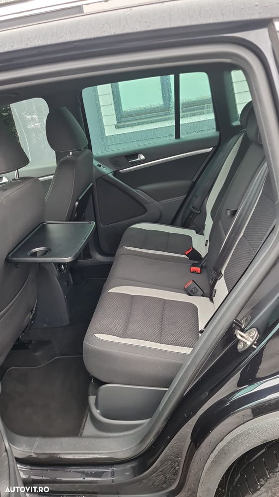 Volkswagen Tiguan - 12