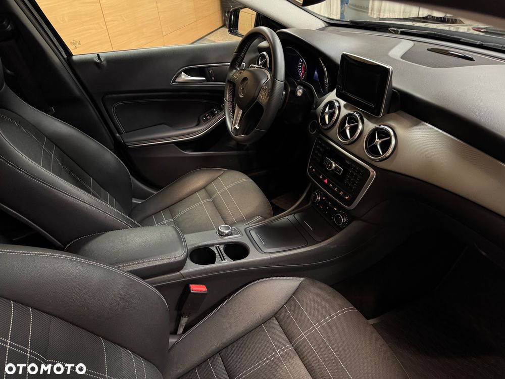 Mercedes-Benz GLA 250 4-Matic - 13