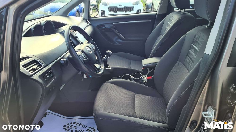 Toyota Verso - 10