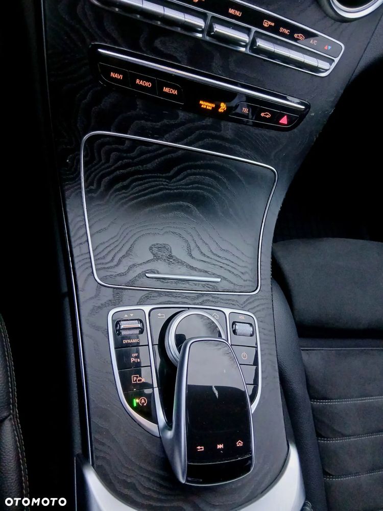 Mercedes-Benz Klasa C 180 d 9G-TRONIC AMG Line - 22