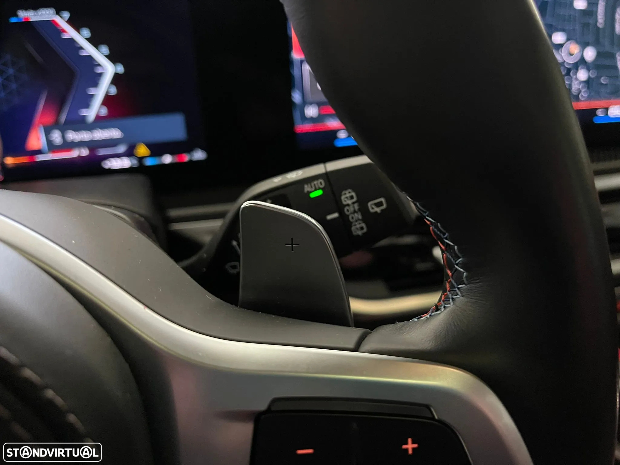BMW X7 M M60i - 32