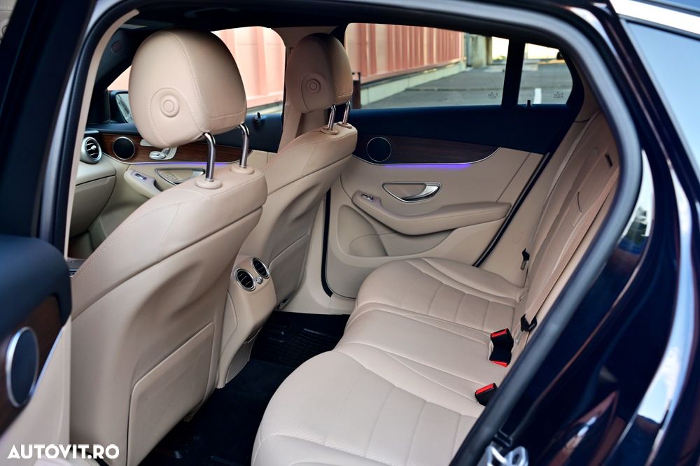 Mercedes-Benz GLC Coupe 300 4MATIC MHEV - 27