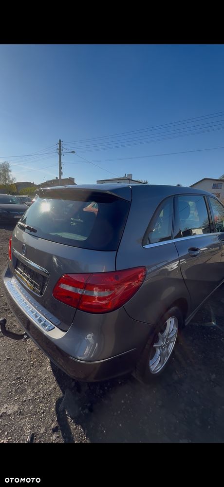 Mercedes-Benz Klasa B 180 (BlueEFFICIENCY) - 7