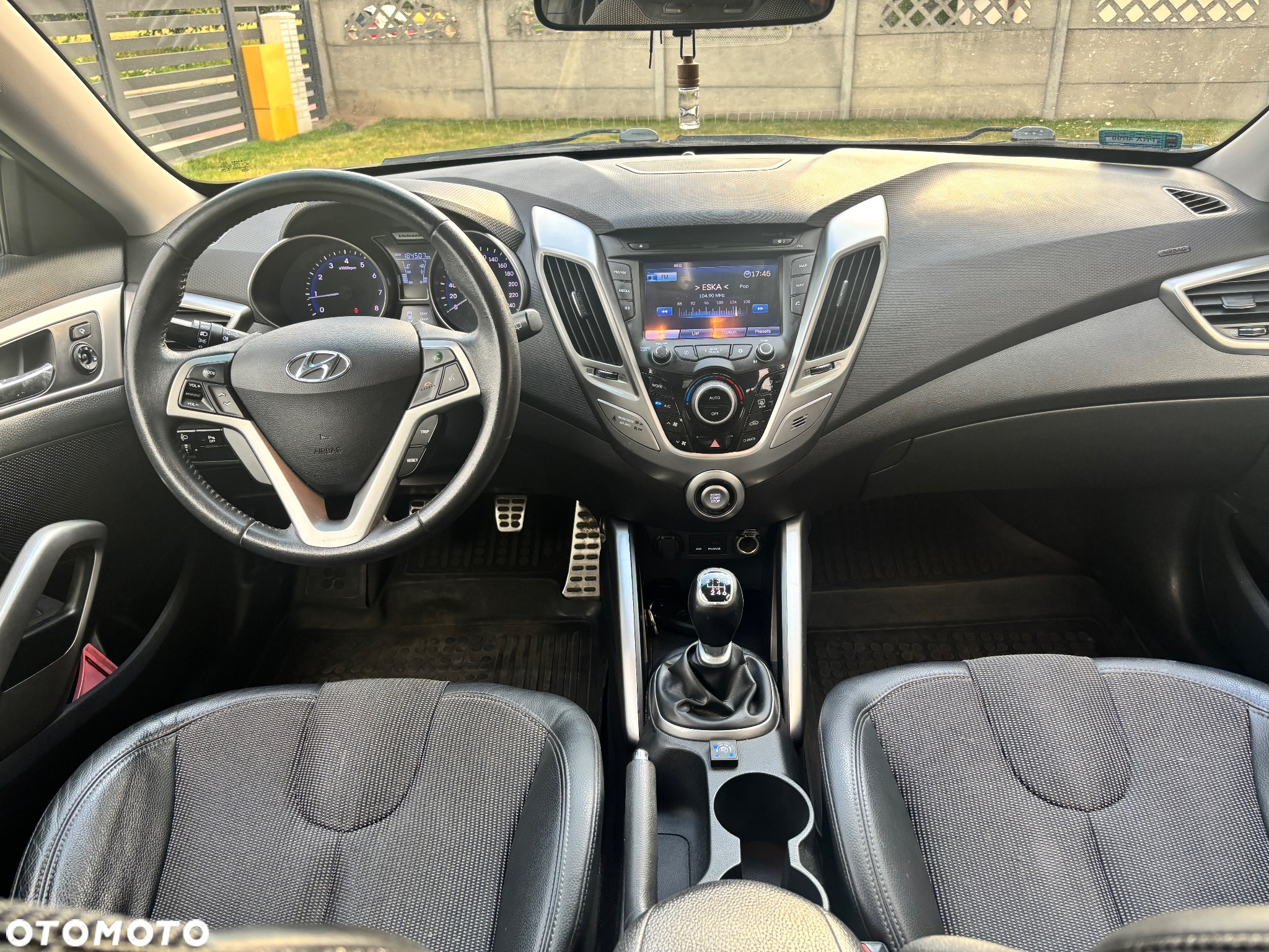 Hyundai Veloster - 15