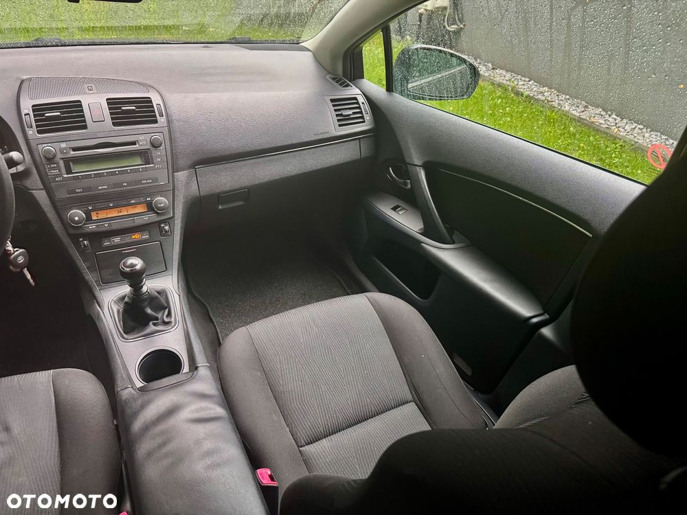 Toyota Avensis 1.6 Luna - 7