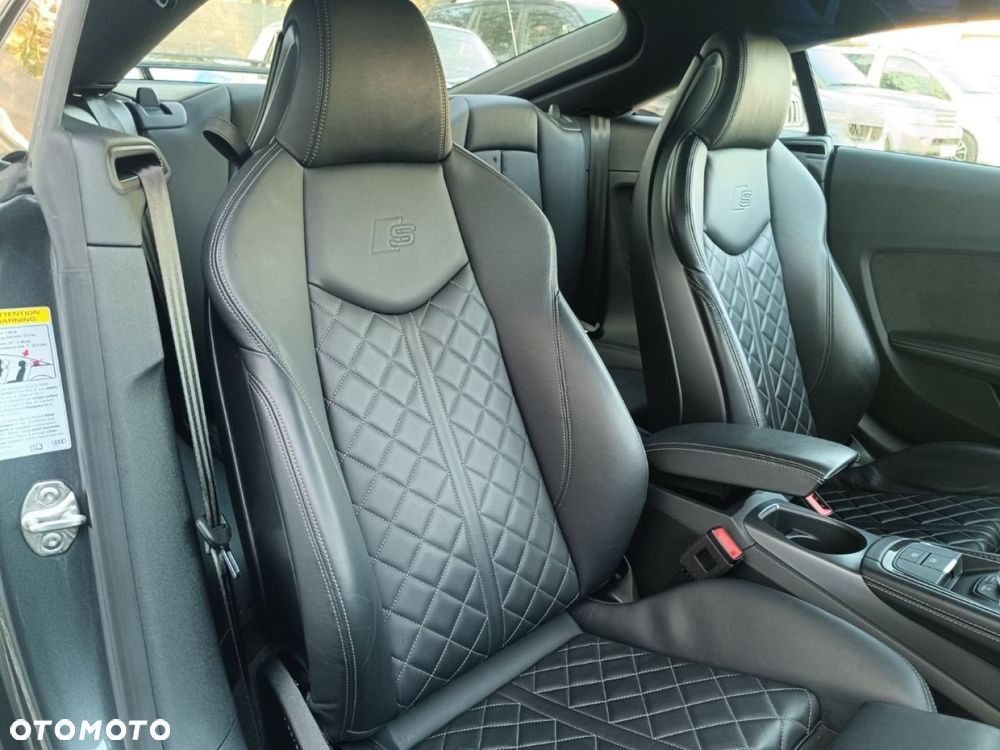 Audi TT S Coupé - 24