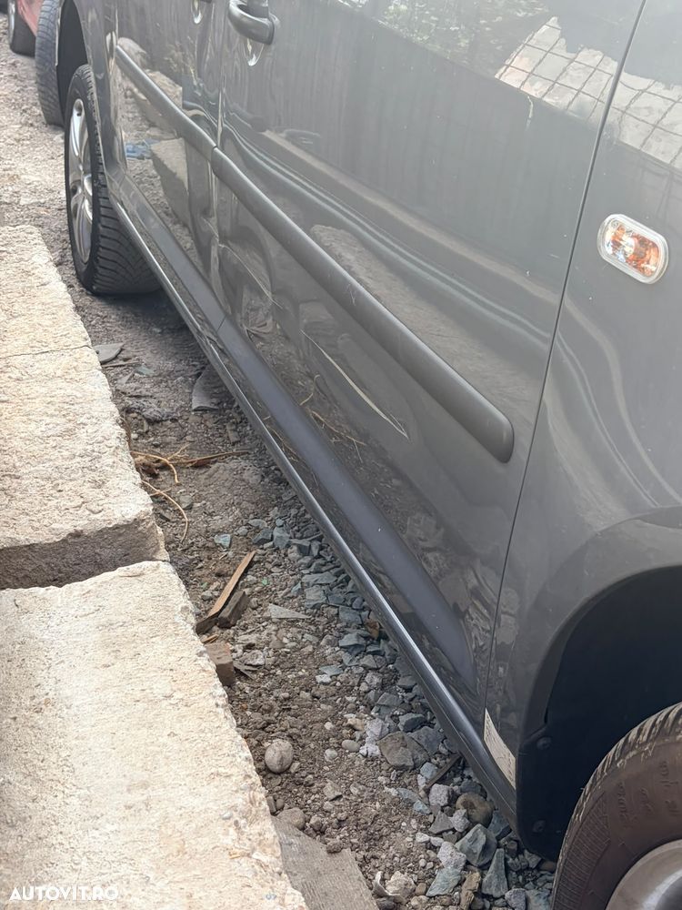 Volkswagen Caddy - 10