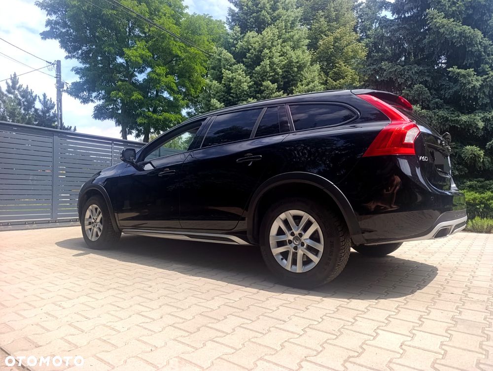 Volvo V60 Cross Country D3 Momentum - 4