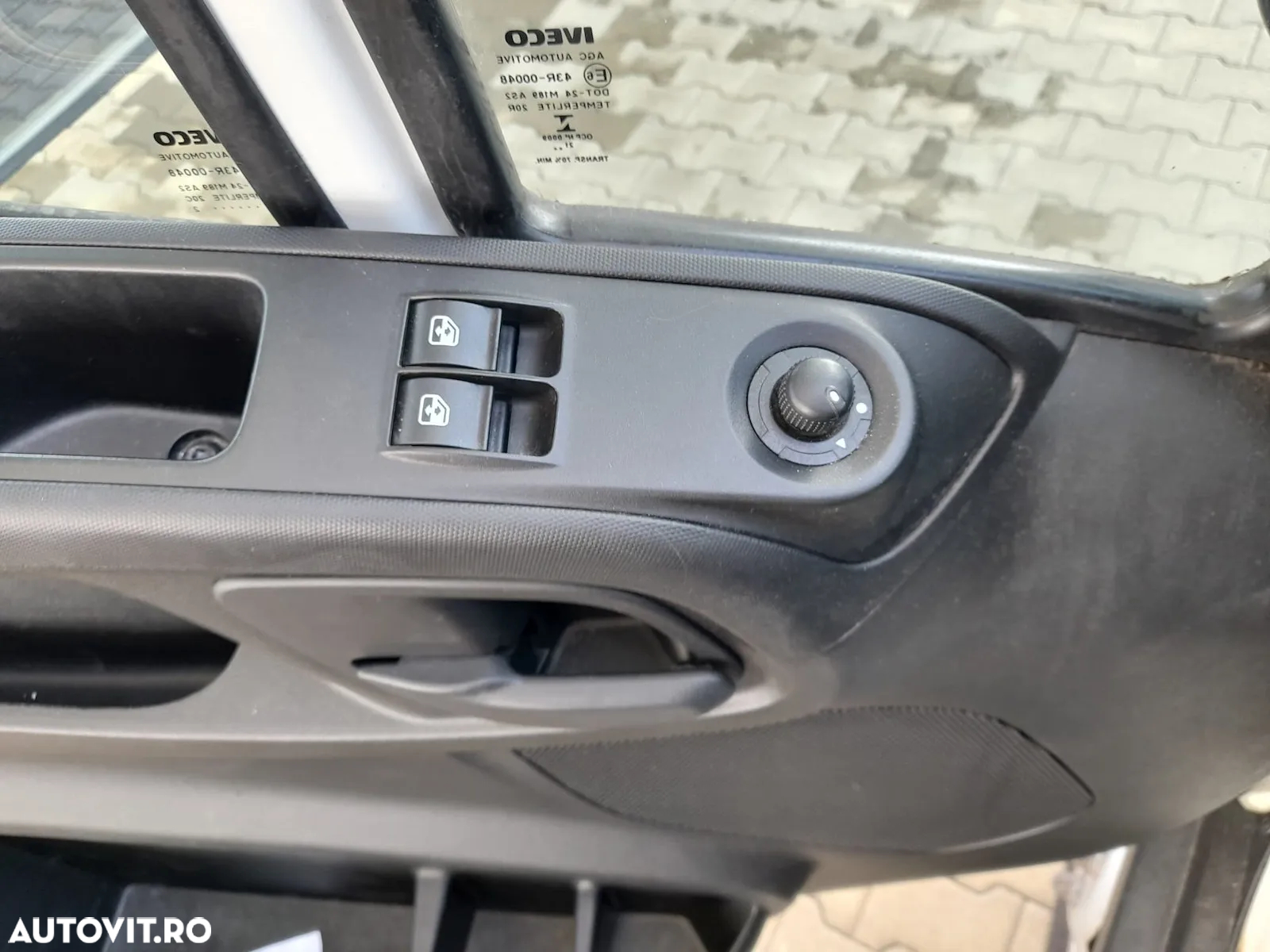 Iveco Daily 35C16H3.0 BOX+LIFT - 18