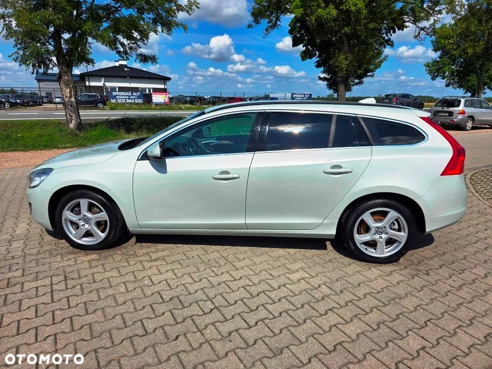 Volvo V60 D2 Momentum - 16