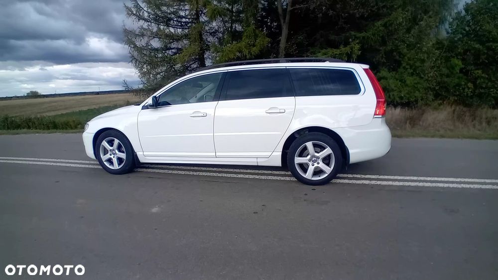 Volvo V70 D5 Geartronic Kinetic - 31