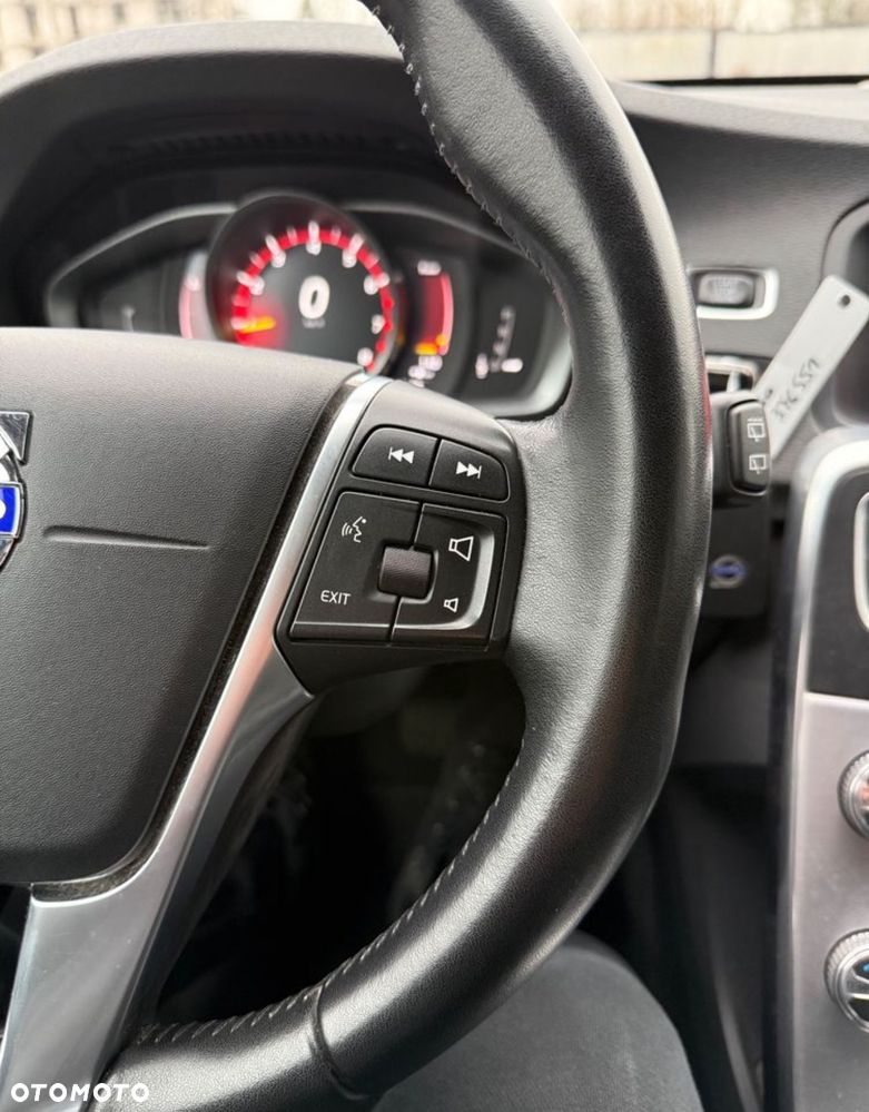 Volvo V60 T2 Geartronic Kinetic - 14