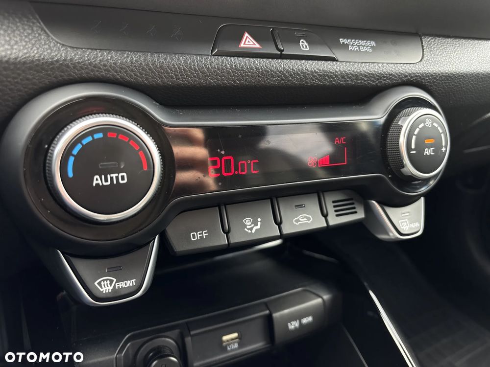 Kia Stonic 1.0 T-GDI L Business Line DCT - 21