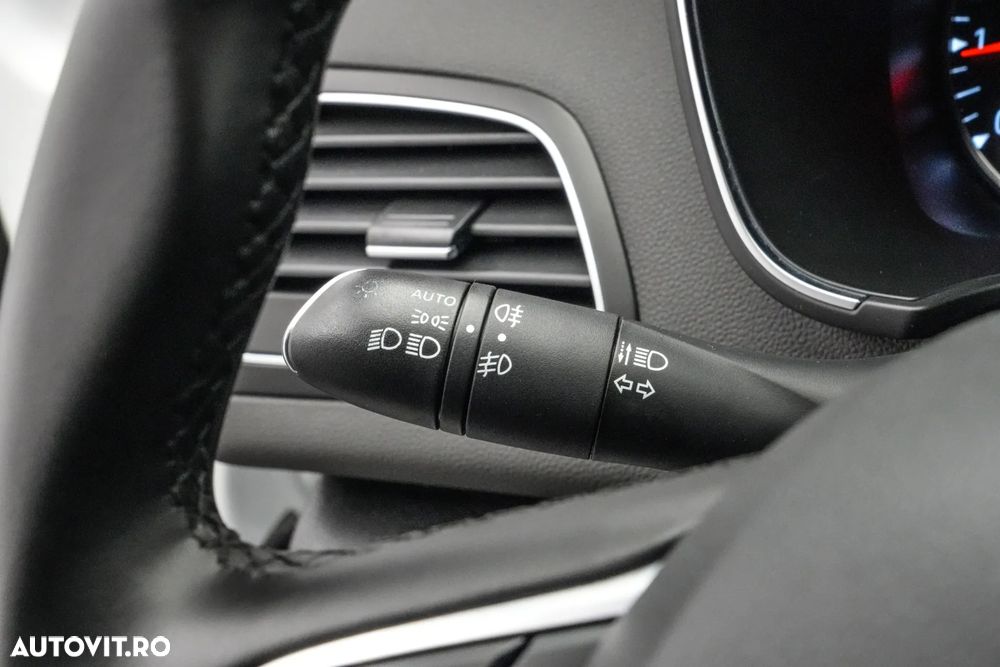 Renault Megane TCe 140 GPF EQUILIBRE - 20