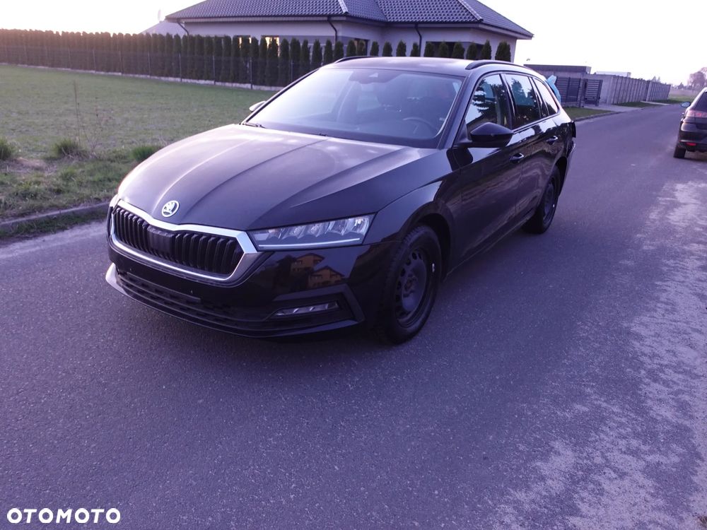 Skoda Octavia 2.0 TDI DSG Ambition - 1