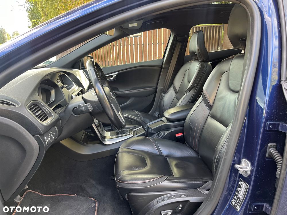 Volvo V40 D2 Drive-E Ocean Race - 16