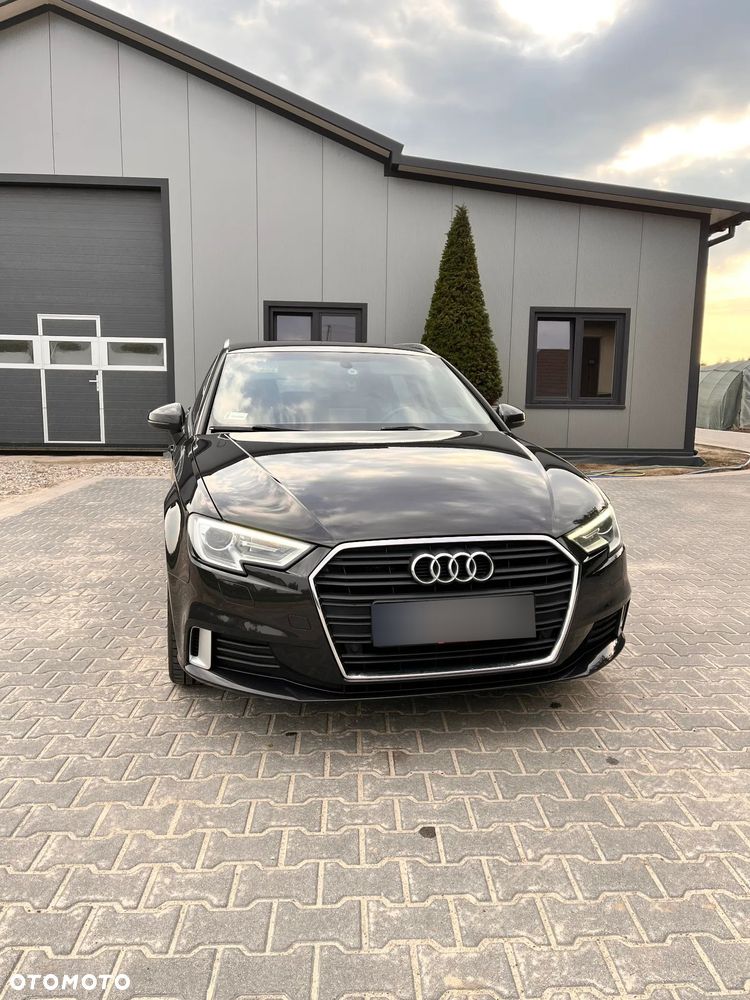 Audi A3 Sportback - 1