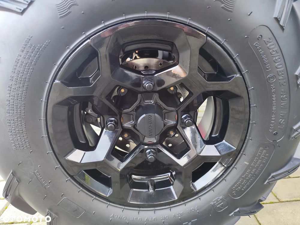 Can-Am Outlander - 25