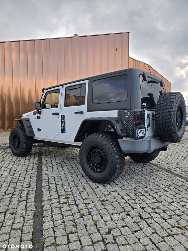 Jeep Wrangler 3.6 Unlim Rubicon - 8