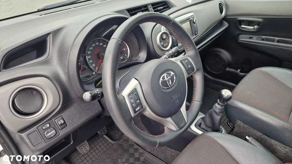 Toyota Yaris 1.4 D-4D - 7