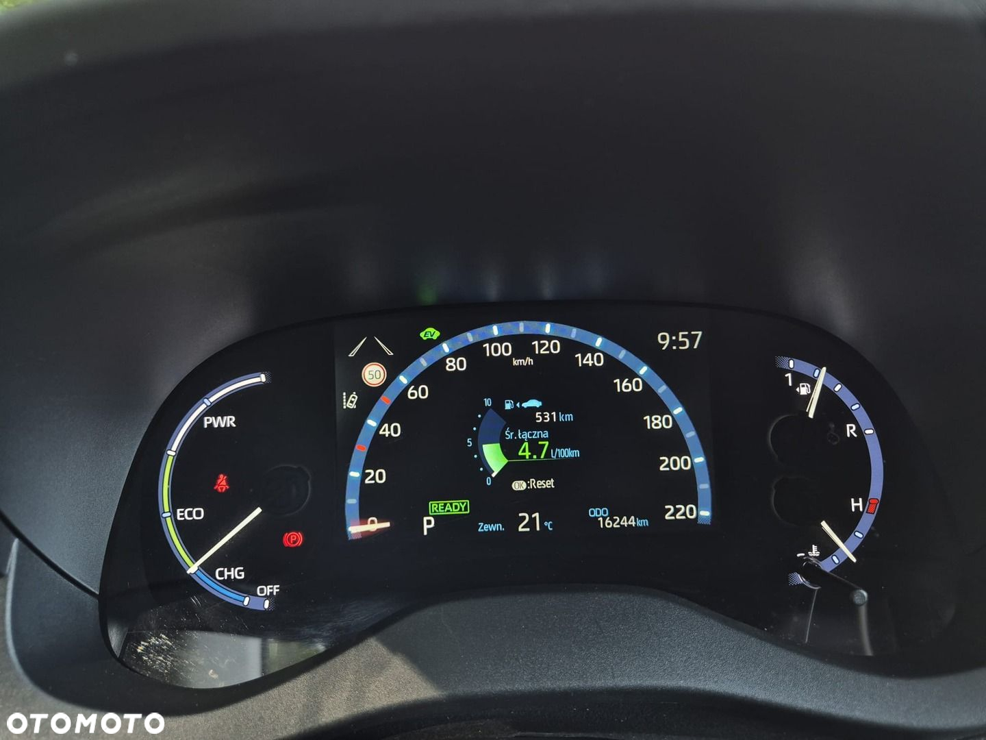 Toyota Yaris Cross Hybrid 1.5 Executive - 17