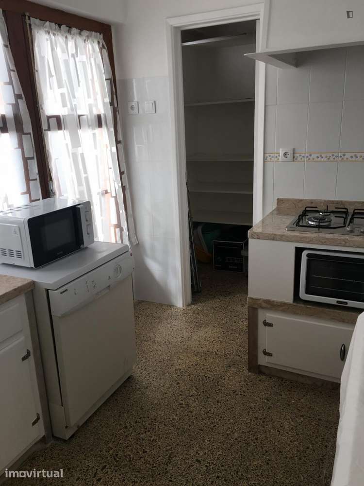 Quarto - localizado em Campo de Ourique Lisbon - Grande imagem: 4/14
