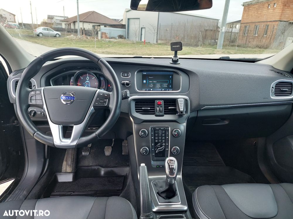 Volvo V40 D2 Momentum - 6