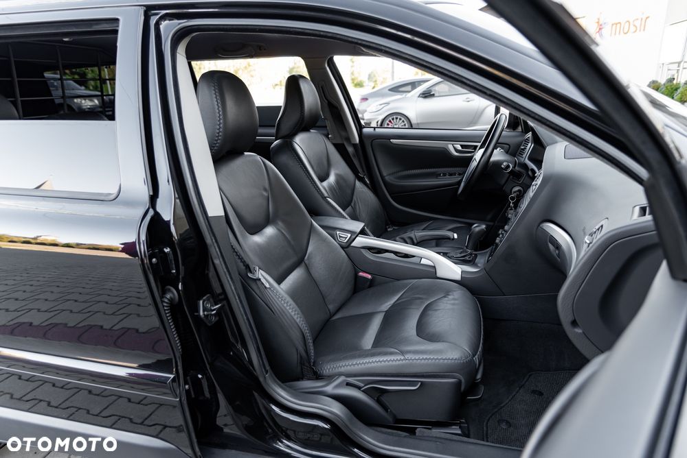 Volvo XC 70 D5 AWD Summum - 26